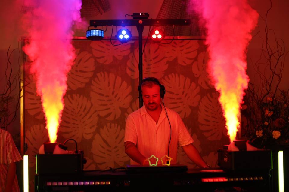Dj