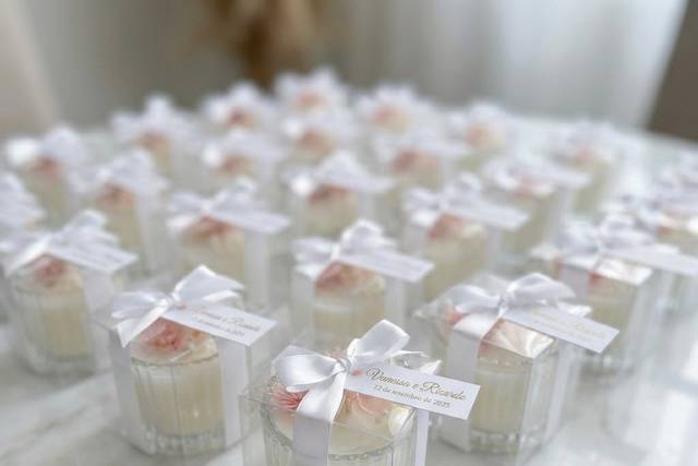 Vela mini pote com flores seca