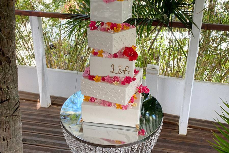 Square wedding cake