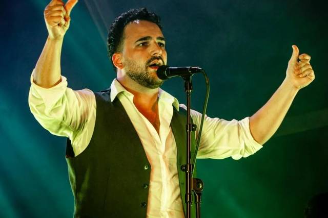 Júlio Dinis, vocalista