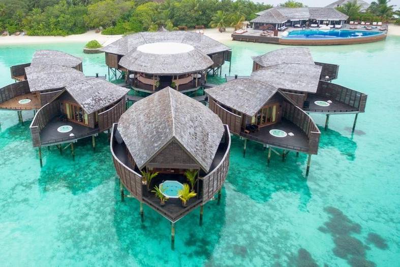 Maldivas (Lily Beach Resort)
