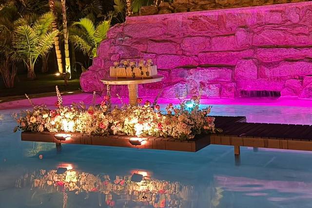 Wedding Cake Cutting Ceremony
