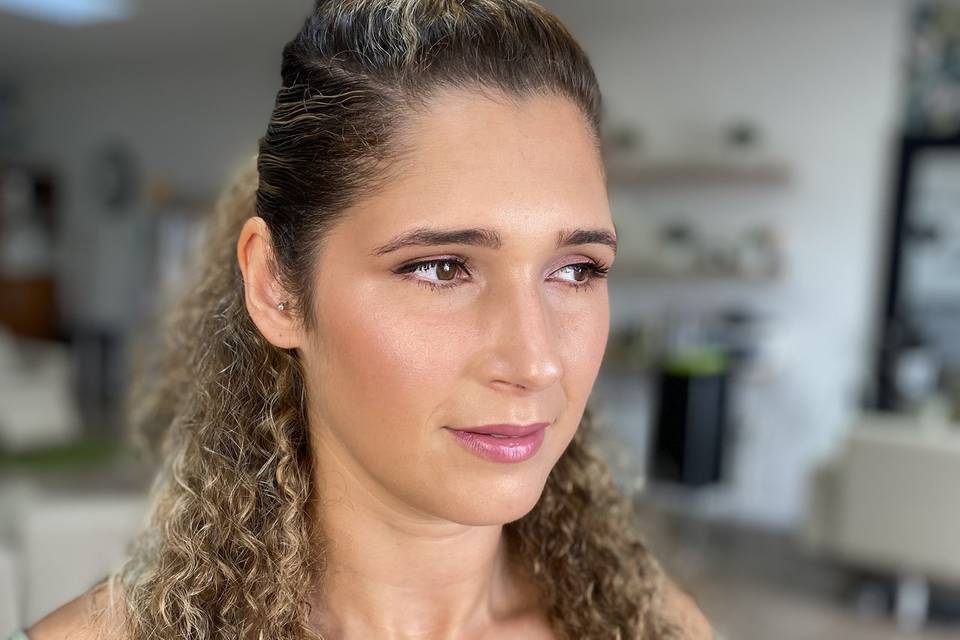 Beatriz Santos Hairstudio & Makeup