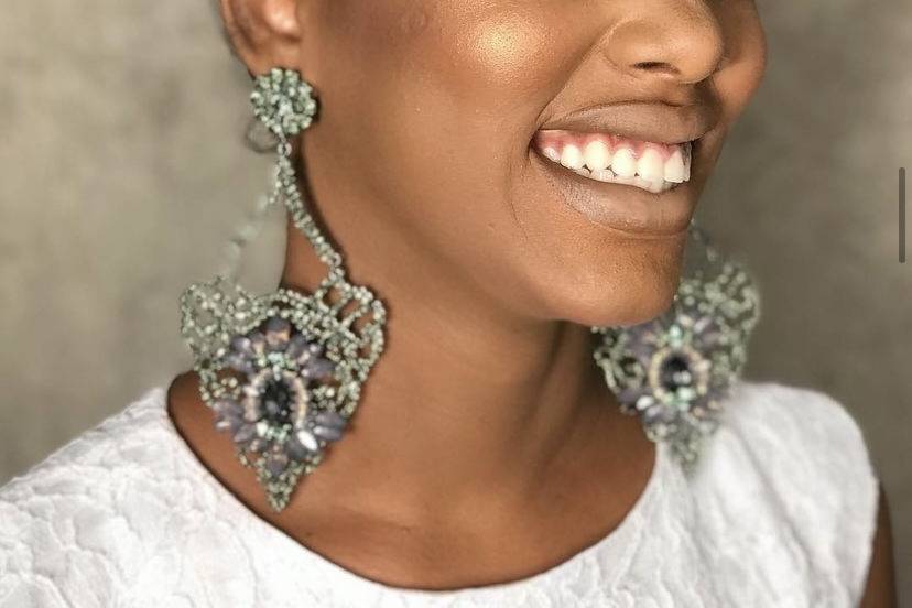 Makeup pele negra