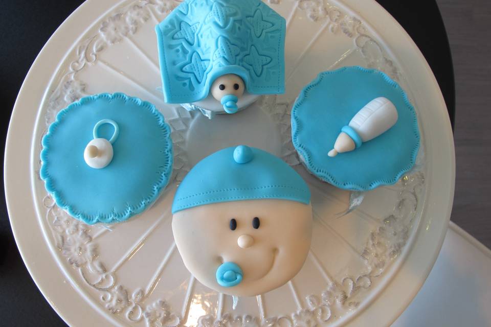 Cupcakes batizado menino
