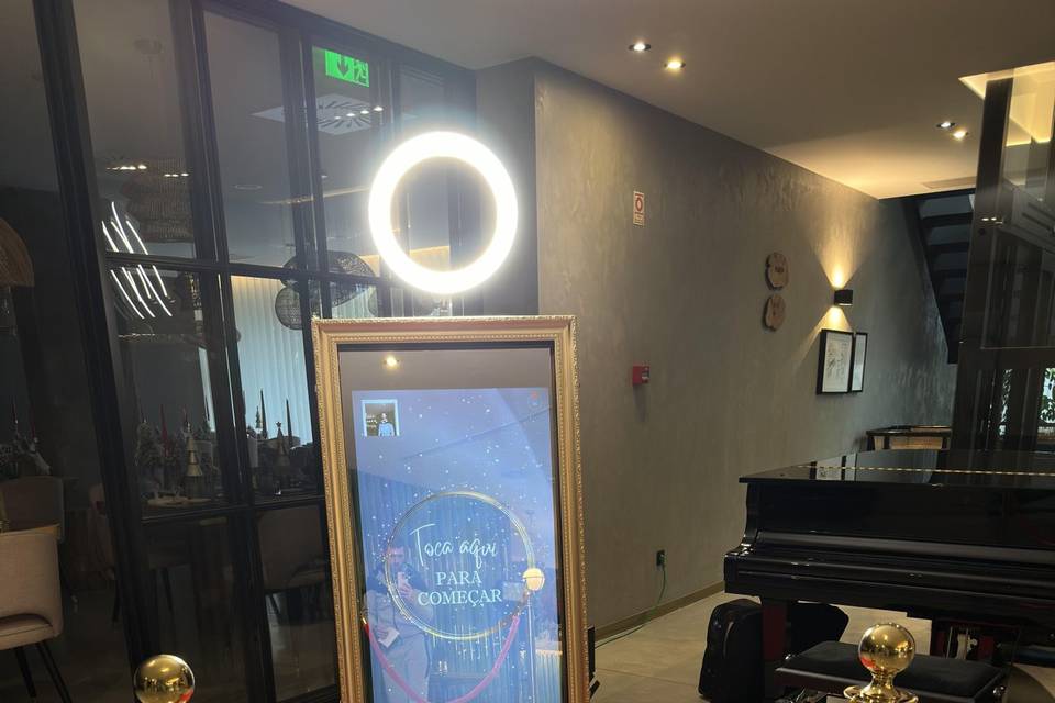 Mirrorbooth (Espelho mágico)