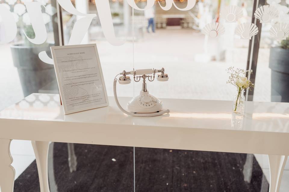 Audio guest book