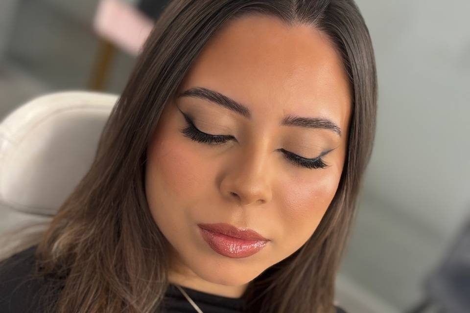 Eyeliner gráfico esfumado