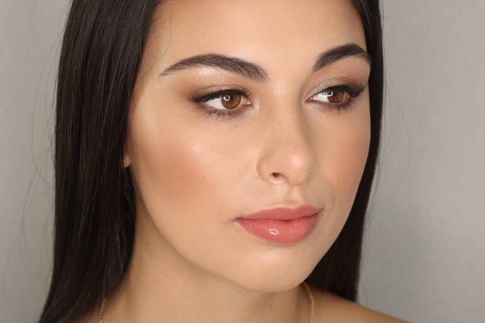 Andreia Santos - Makeup artist