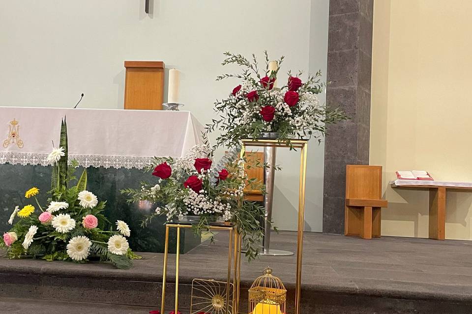Altar da igreja decorado