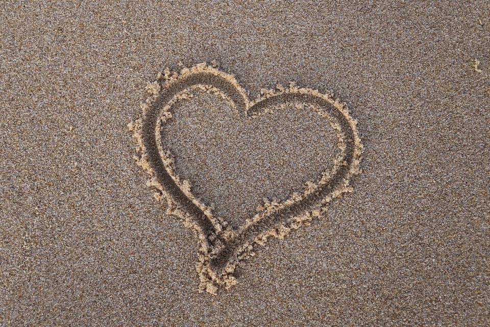 Sand heart