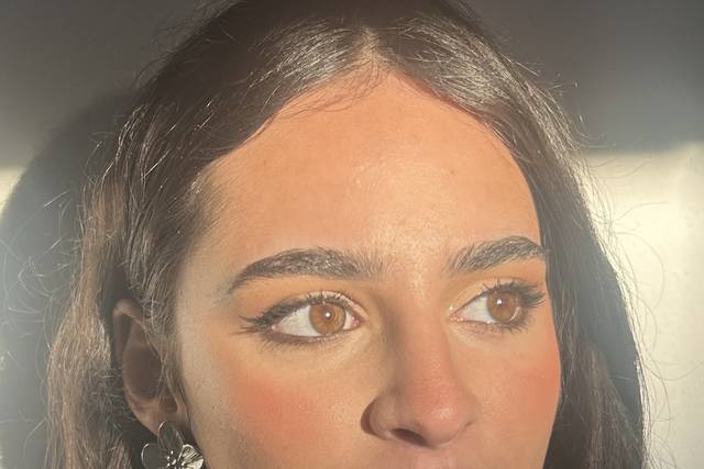 Maquilhagem por Matilde Canhão