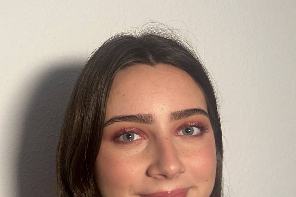 Maquilhagem por Matilde Canhão