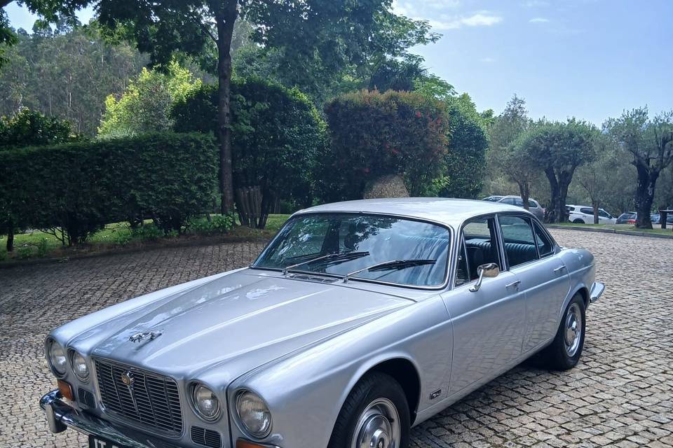 Jaguar XJ6 - 2