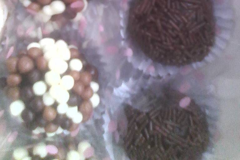 Brigadeiros trufas bombons