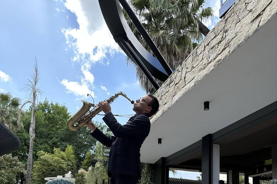 Saxofonista Filipe Antunes - Sax e DJ