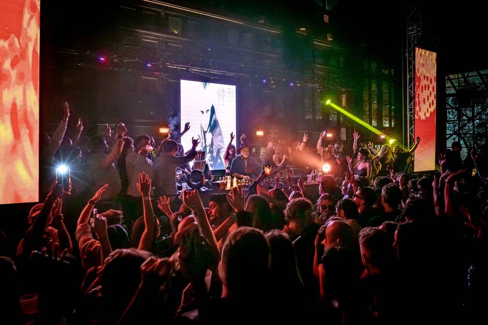 Festa c/Audiovisuais no espaço