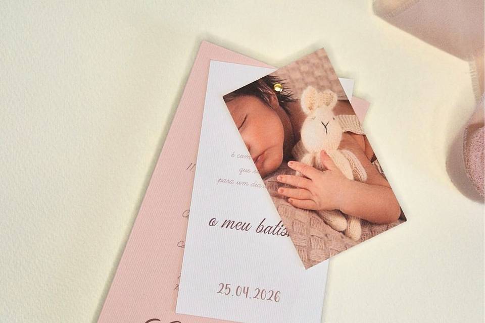 Convite Polaroid entreaberto