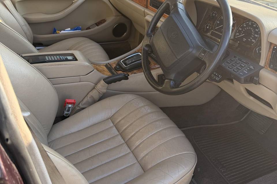 Jaguar XJ40 Sovereign 4.0