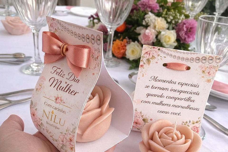 Rosa em caixinha personalizada