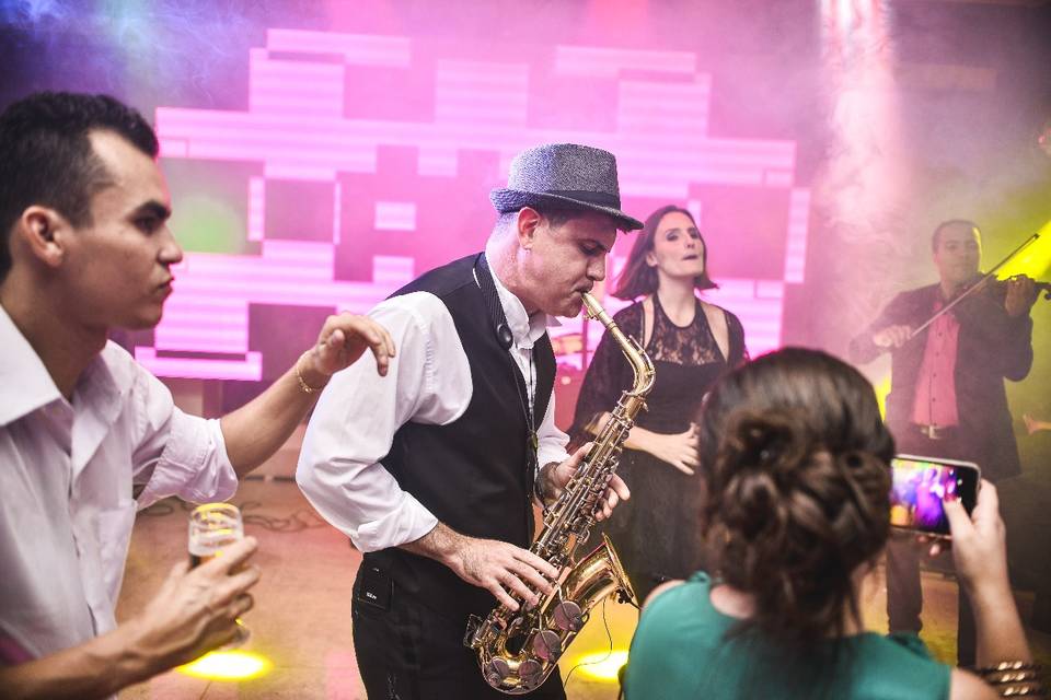 Viva La Sax