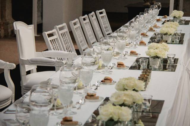 Wedding party table