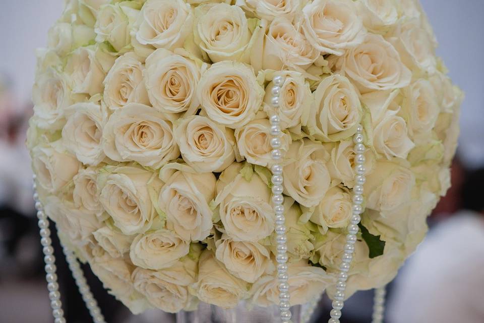 Wedding table flowers