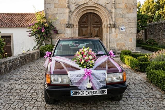 Mercedes clássico bordô: Com u