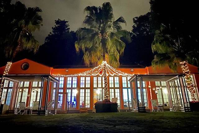 Estufa by night