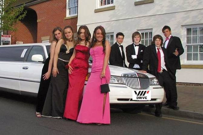 Vip limousines lincoln
