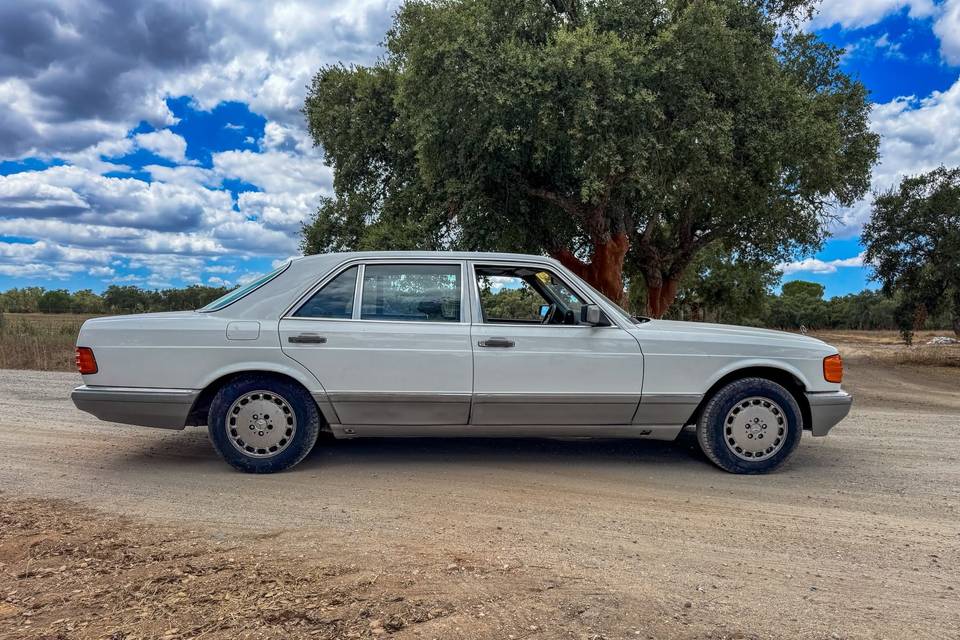 MercedesBenz W126 560 SEL 1985