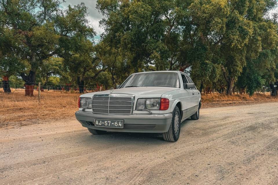 MercedesBenz W126 560 SEL 1985
