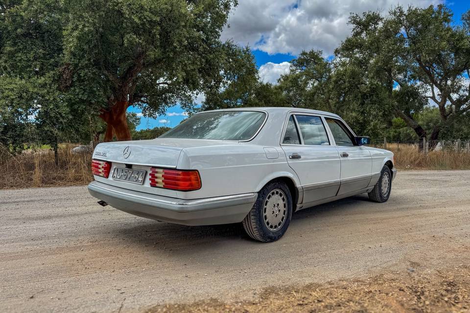 MercedesBenz W126 560 SEL 1985