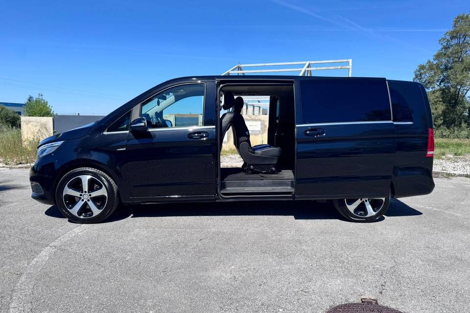 Mercedes- Benz V 8 Lugares