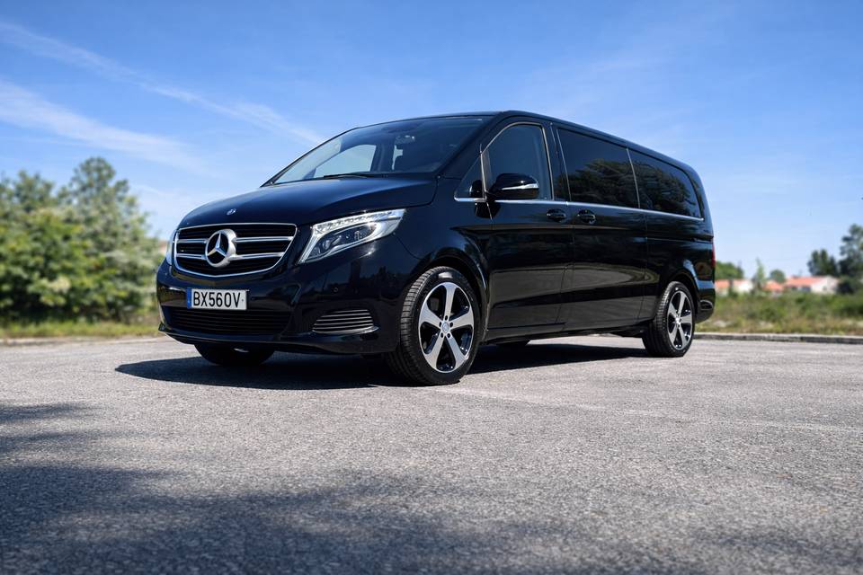 Mercedes- Benz V 8 Lugares