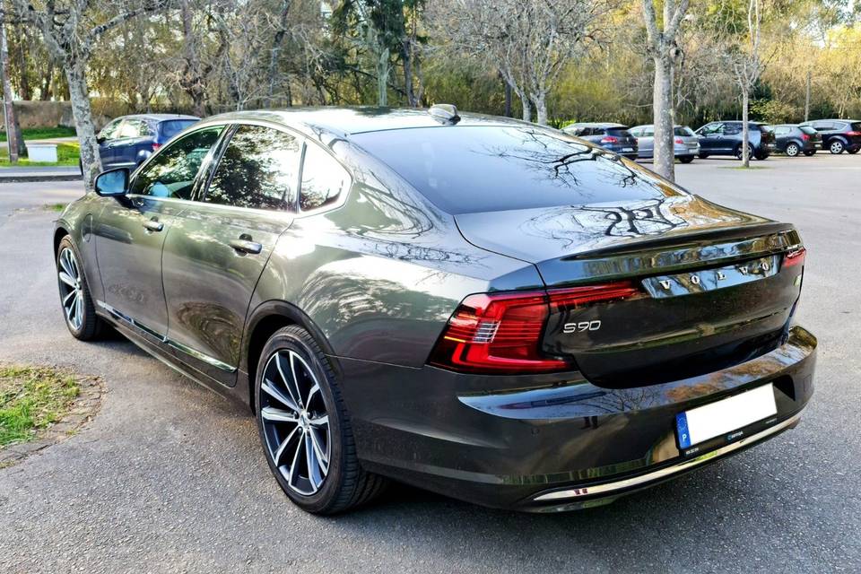 Volvo S90