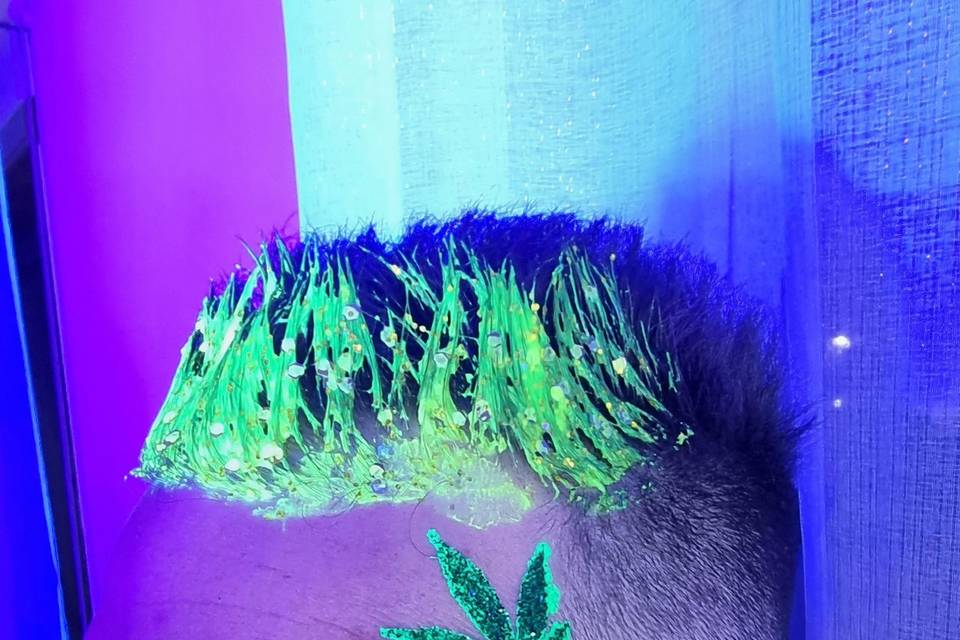 Cabelo e sobrancelhas fluo