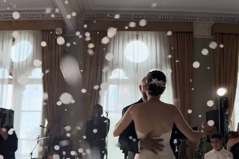 Smoke Bubbles Show