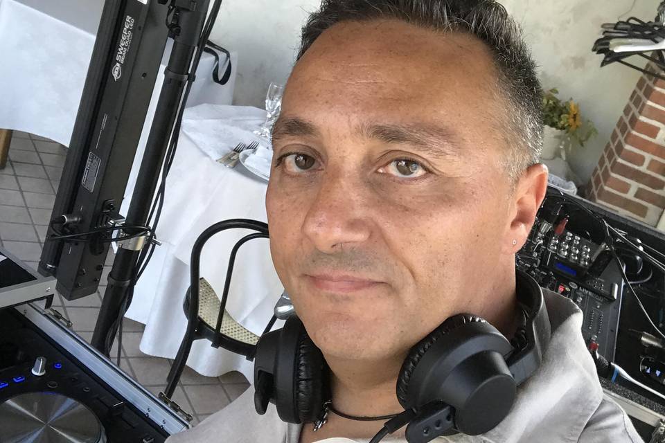 Dj