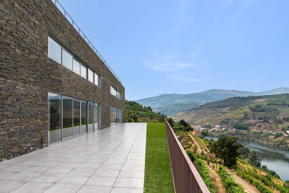 Delfim Douro Hotel