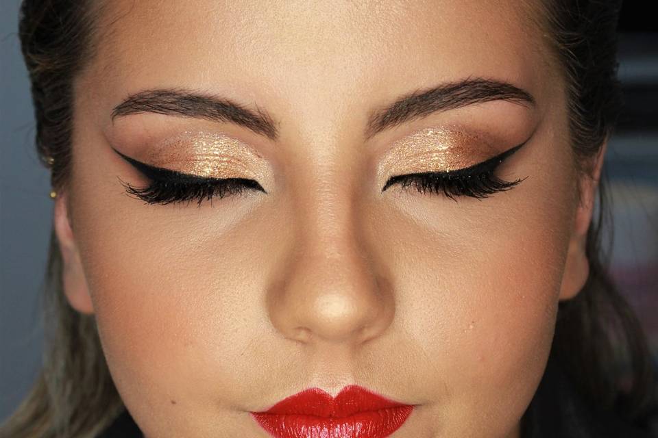 Makeup glam Gold