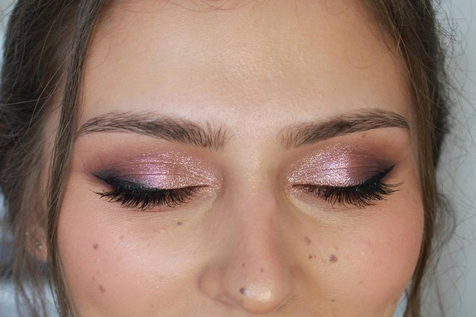 Makeup elegant rose