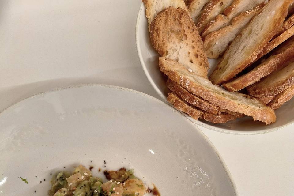 Table by Renato Lima