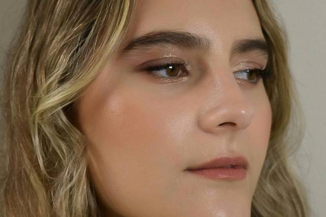 Cláudia Santiago Makeup