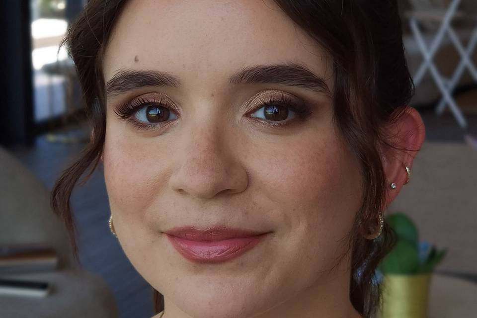 Cláudia Santiago Makeup