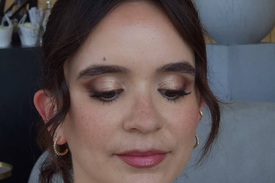 Cláudia Santiago Makeup
