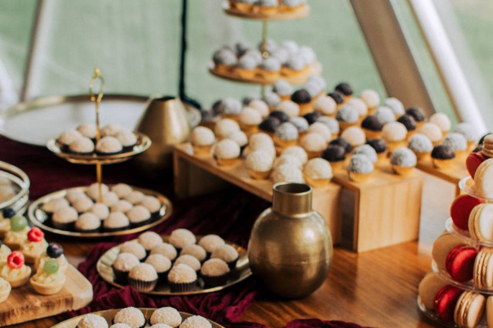 Nossos doces no casamento da M