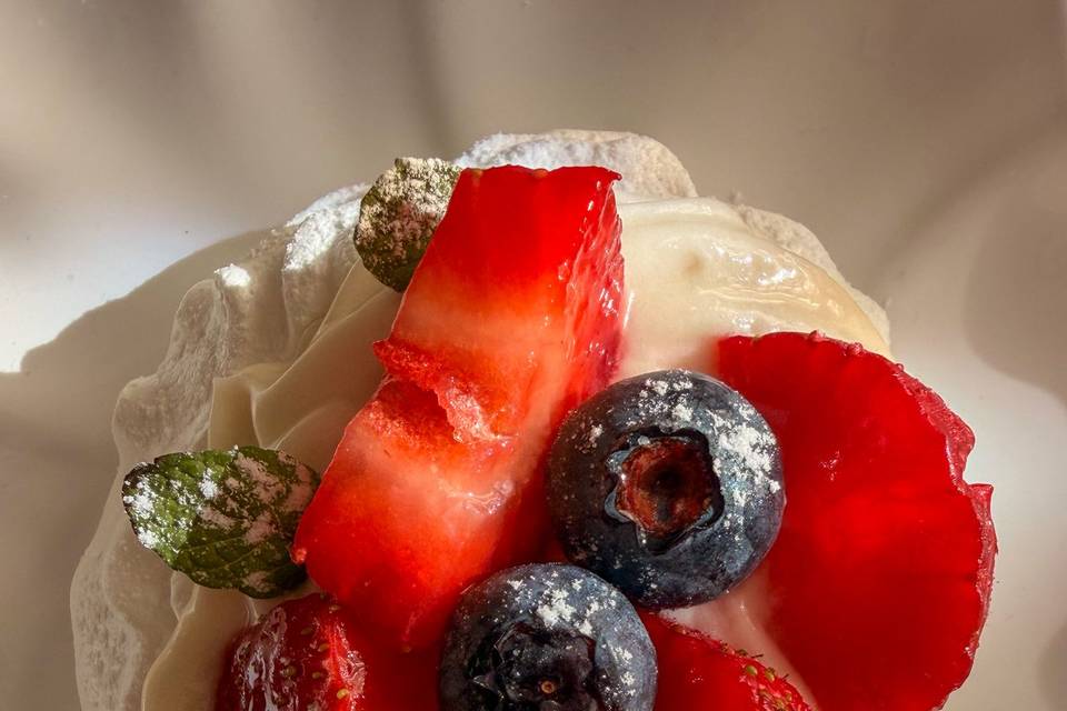 Pavlova coulis de frutos verm.