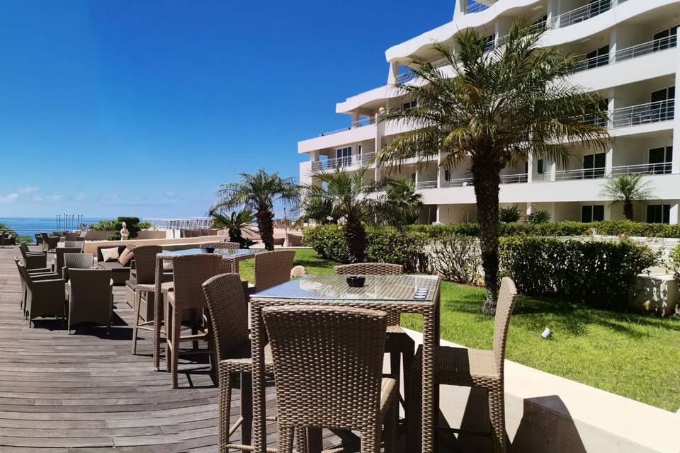 Nini Deck -Cocktail (exterior)