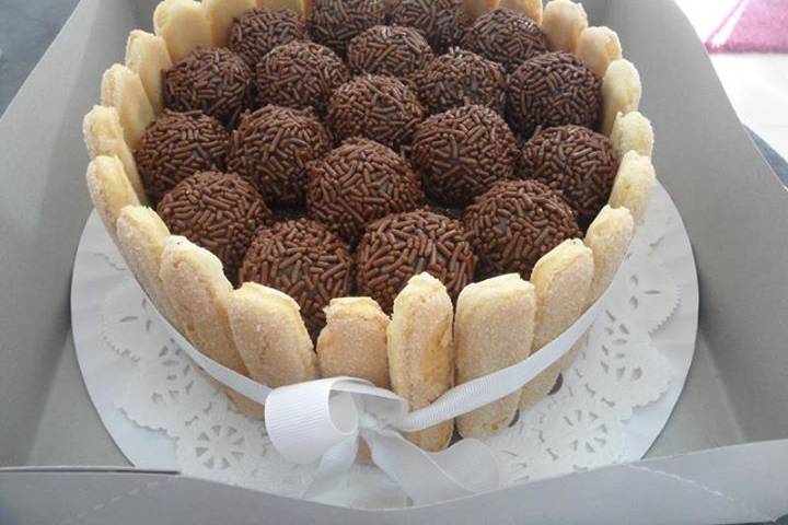 Bolo Brigadeiros